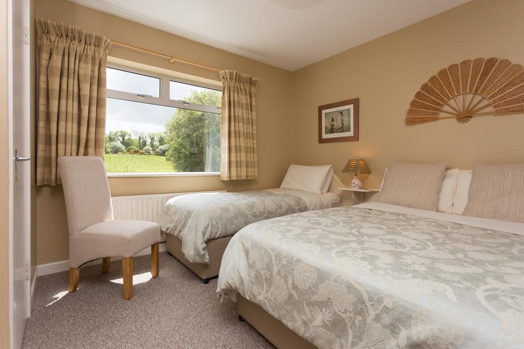 Fern Rock Bed And Breakfast Dromin Exteriör bild