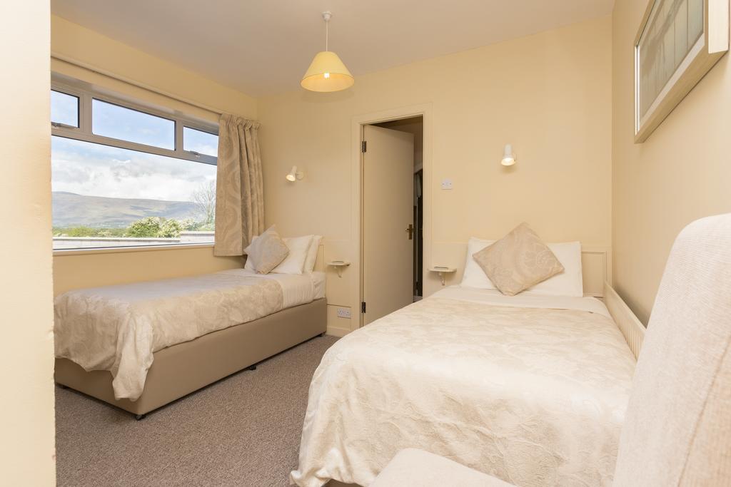 Fern Rock Bed And Breakfast Dromin Exteriör bild